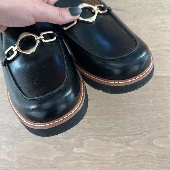 Naturalizer Cabaret-O Lug Sole Loafer - Picture 6 of 11